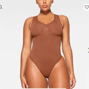 Skims Seamless Sculpt SCOOP NECK THONG BODYSUIT size large